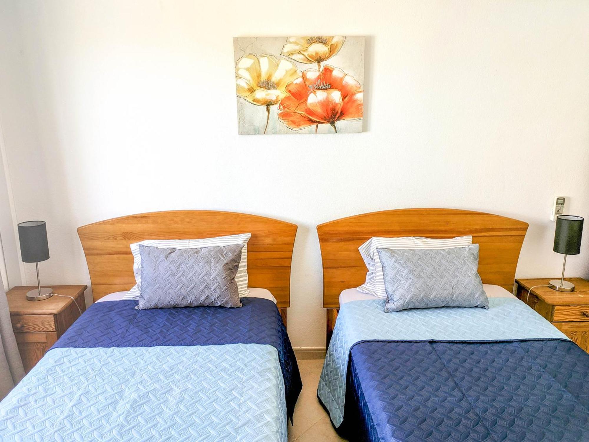 Two Bedroom Apartment - 110M2, Ac, Terrace, Wi-Fi Лагос Екстериор снимка