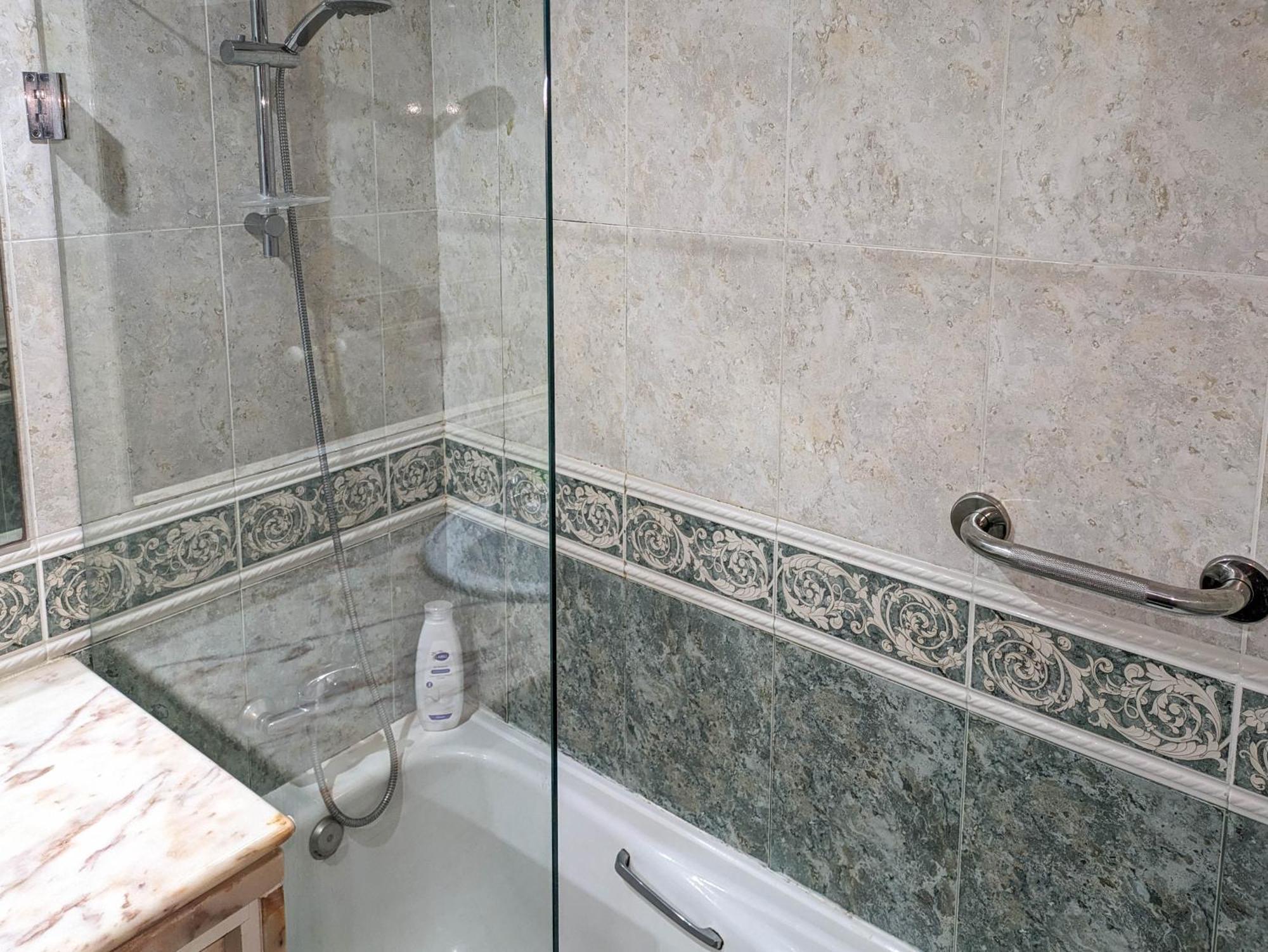 Two Bedroom Apartment - 110M2, Ac, Terrace, Wi-Fi Лагос Екстериор снимка