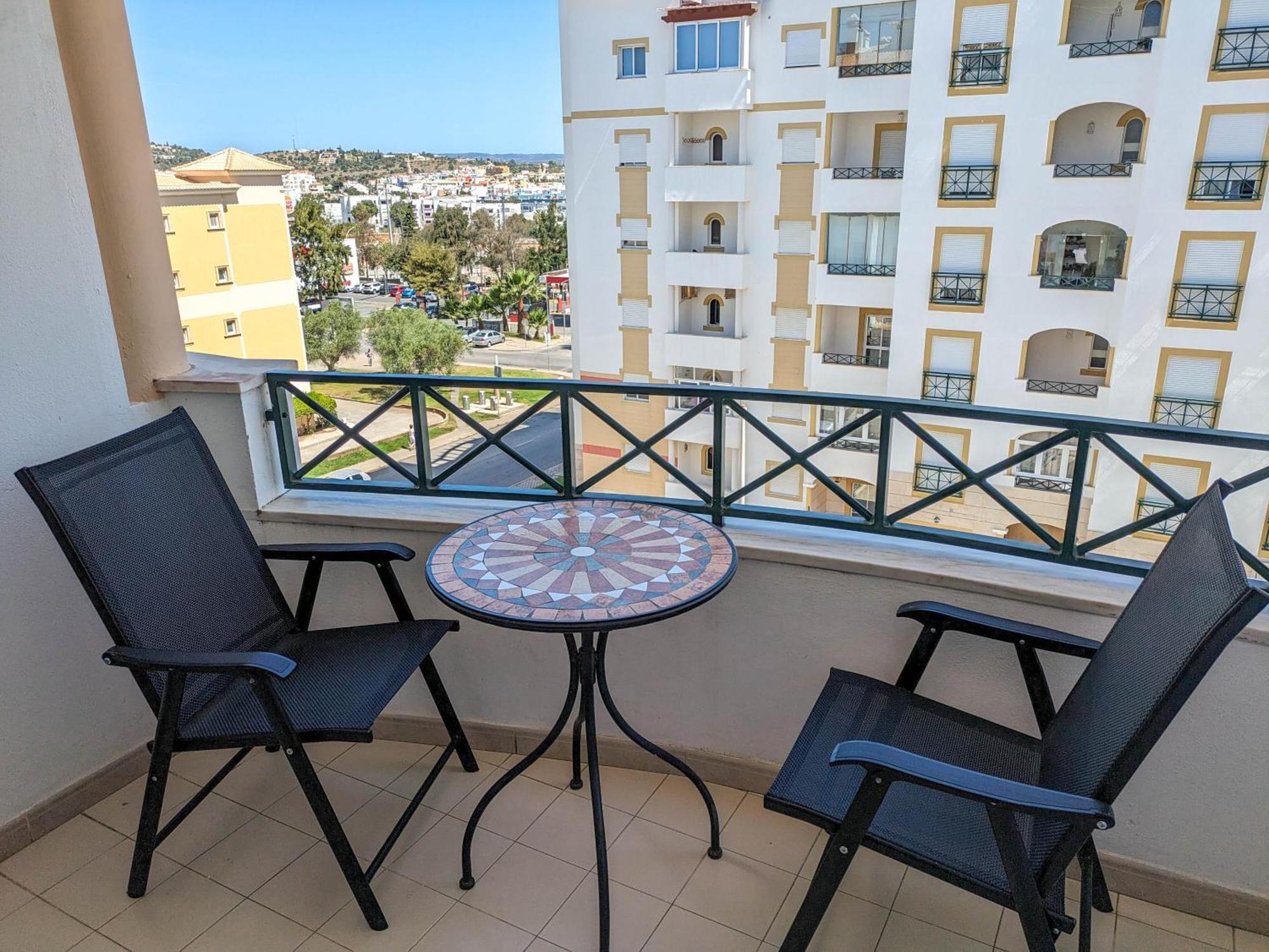 Two Bedroom Apartment - 110M2, Ac, Terrace, Wi-Fi Лагос Екстериор снимка