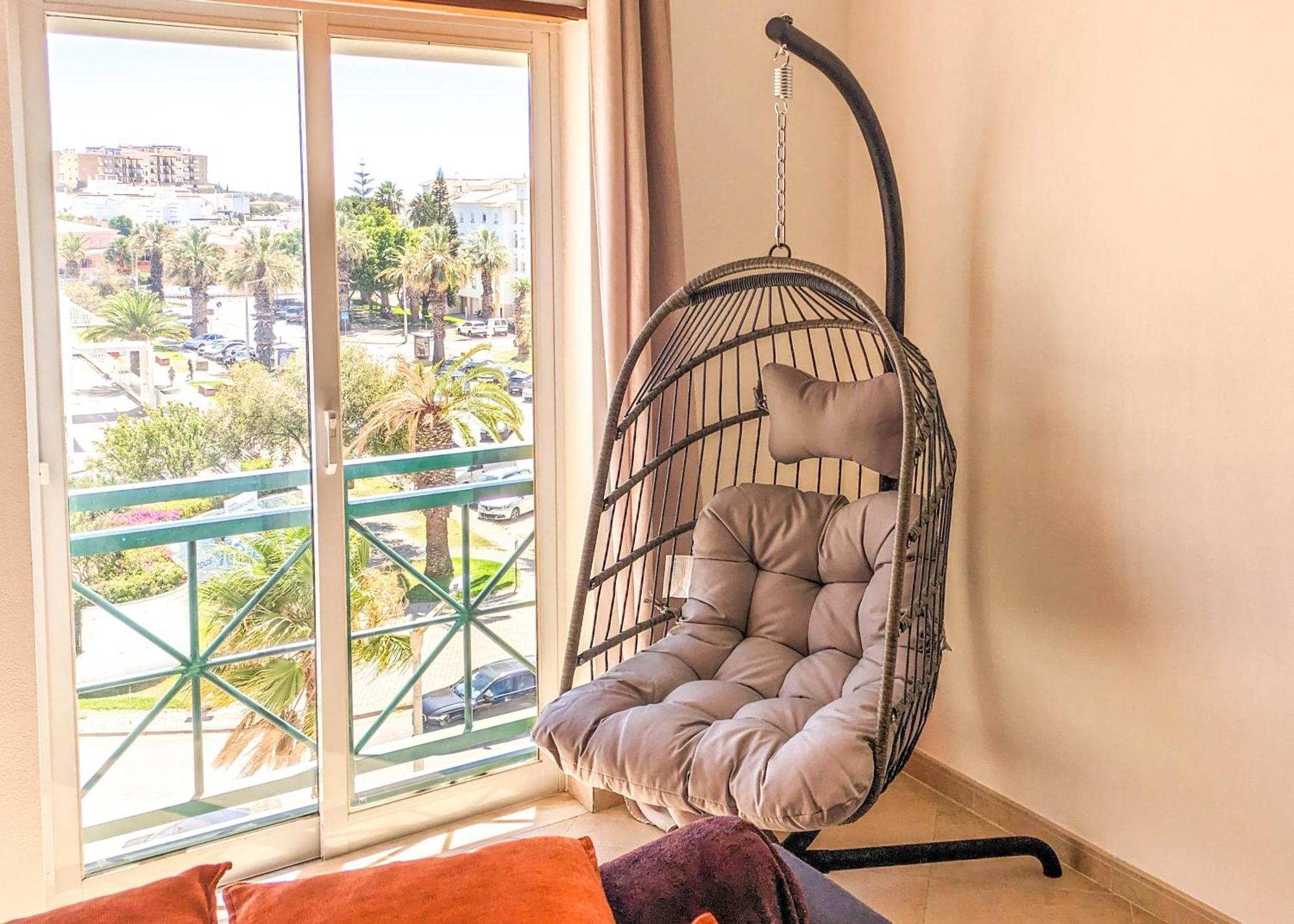 Two Bedroom Apartment - 110M2, Ac, Terrace, Wi-Fi Лагос Екстериор снимка